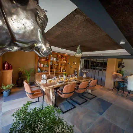 & Breakfast Havilland